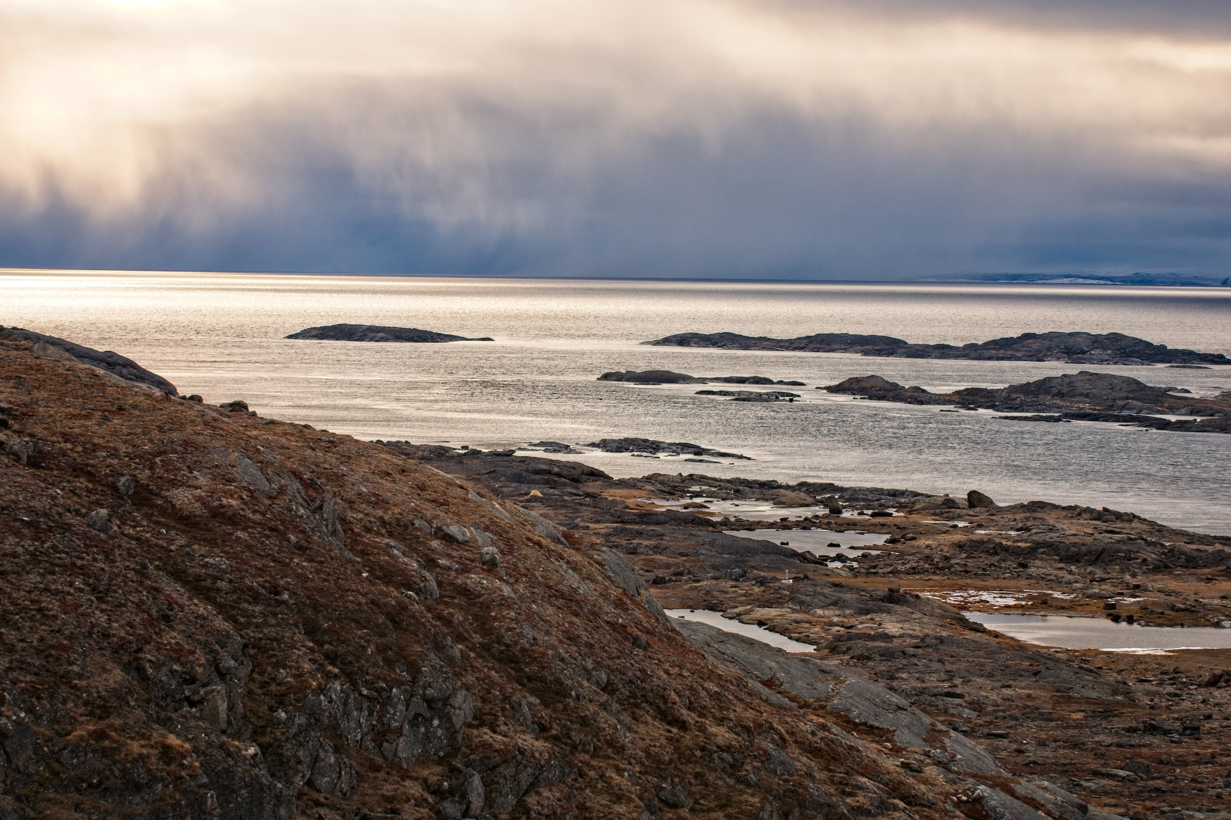 352 kimmirut, nunavut.webp
